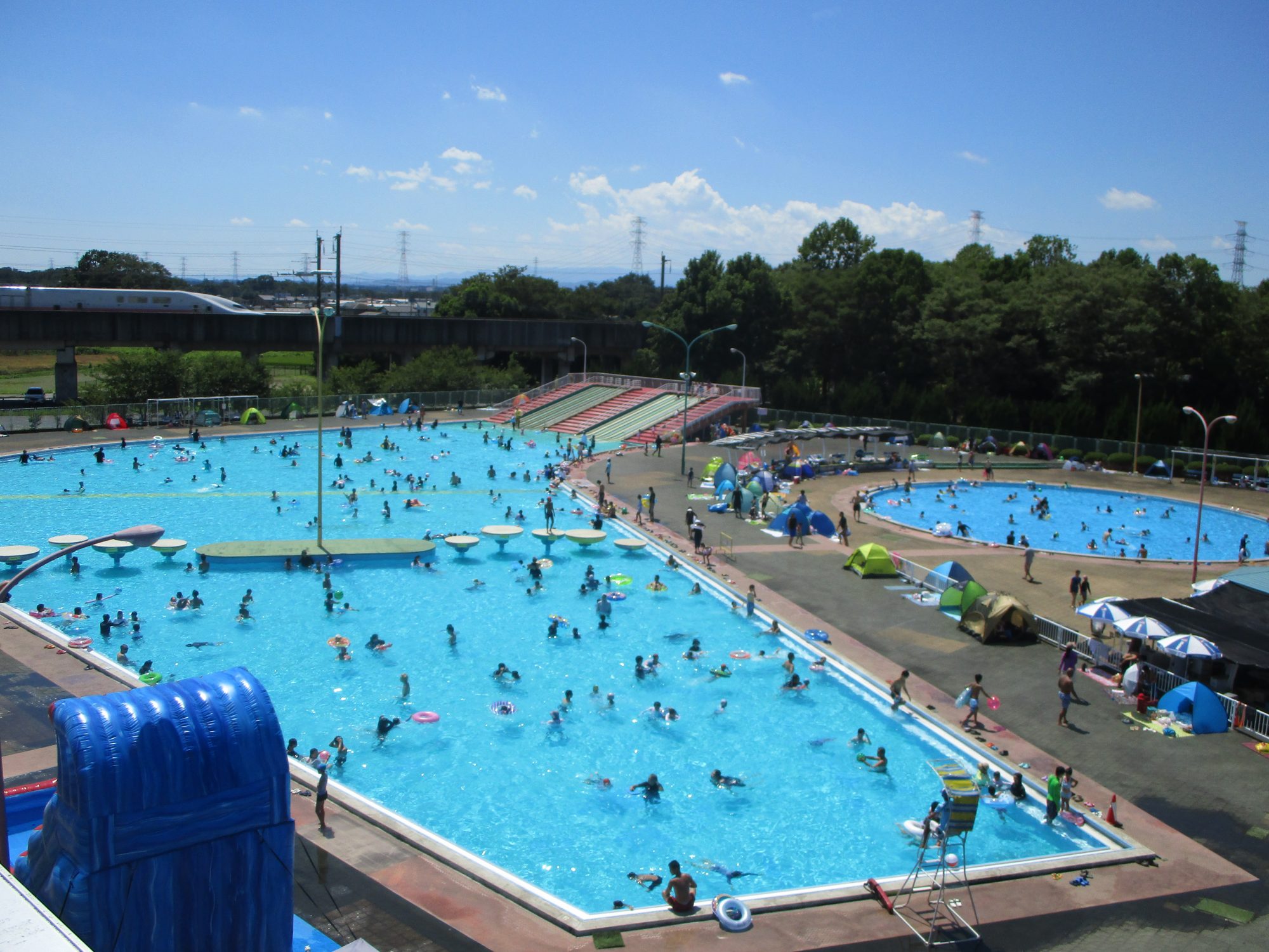 屋外プール 熊谷さくら運動公園